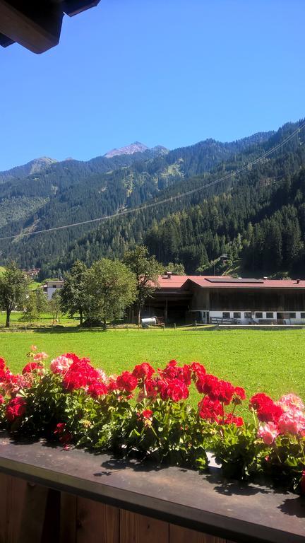 Haus Florian Apartment Mayrhofen Exterior photo